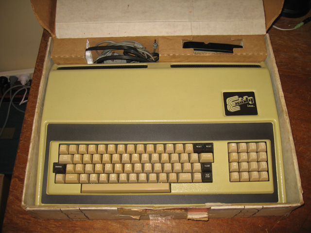 Exidy Sorcerer box opened